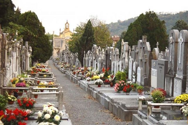 CEMENTERIO POLLOE