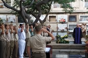 Honra a los militares fallecidos de Tenerife