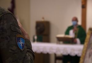 Celebración de la Eucaristía en Adazi, Letonia.