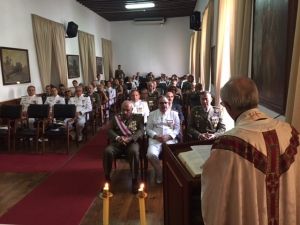 Los sanitarios de Tenerife con la Virgen