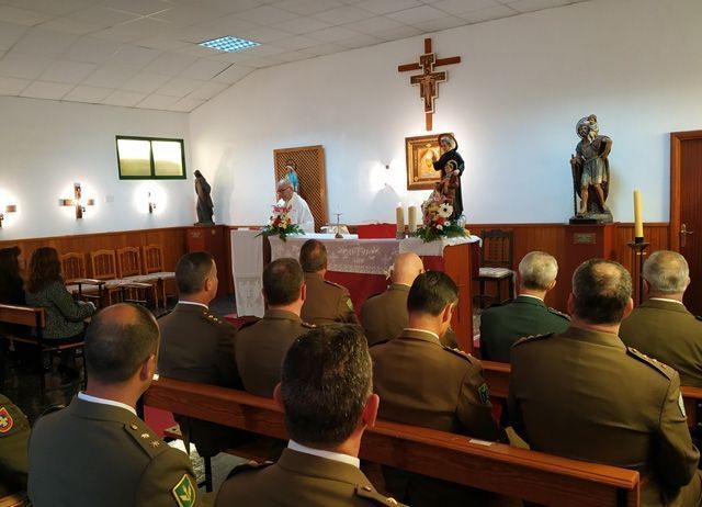 Los especialistas del Ejército de Tierra destinados en Tenerife rinden honores a su patrón San Juan Bosco