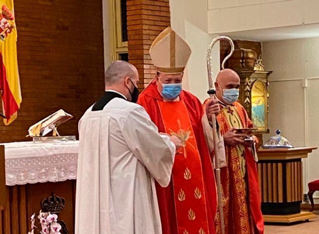 El Arzobispo Castrense administra la confirmación a fieles de la parroquia de la Base Aérea de Torrejón