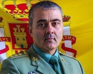 El general Esteban, ganador del Premio “José Ortega Munilla”, dona los 10.000 € de su cuantía a Cáritas Castrense y la Fundación Tercio de Extranjeros