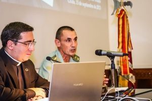 Conferencia del capellán don Javier Boada sobre la figura del Padre Huidobro S.J. en el Casino Militar de Ceuta