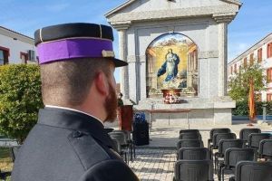De Curas y Militares... o de Curas Militares