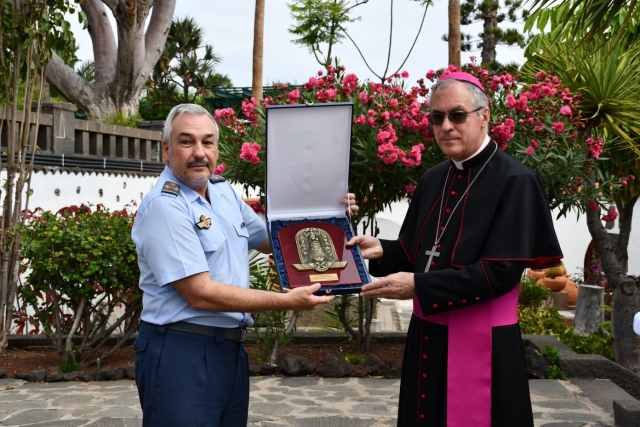 El Ejército del Aire y del Espacio pone el broche de oro a la visita pastoral del Arzobispo Castrense a Gran Canaria