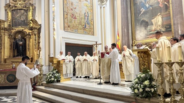 SANTA MISA CRISMAL EN LA IGLESIA CATEDRAL DE LAS FUERZAS ARMADAS