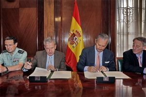 El Director General y el Director de Cáritas Castrense firman una declaración de intenciones al objeto de coordinar e impulsar acciones solidarias