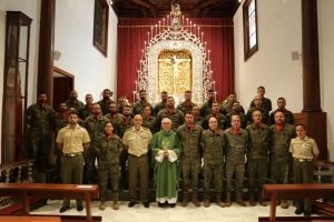 Los Artilleros de la isla de Tenerife piden su protección al Cristo Lagunero