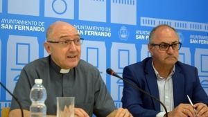 Gonzalo Núñez (i.) e Ignacio Bermejo, esta mañana en la presentación del Corpus. / AYUNTAMIENTO SAN FERNANDO