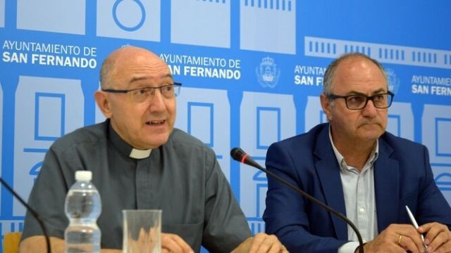 Gonzalo Núñez (i.) e Ignacio Bermejo, esta mañana en la presentación del Corpus. / AYUNTAMIENTO SAN FERNANDO