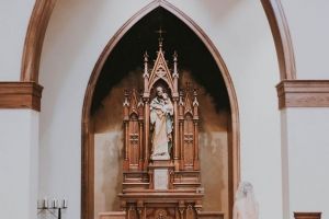 Mensaje a los sacerdotes y seminaristas por S. José