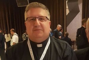 EL CUARTEL GENERAL ALIADO EN NAPOLES ORGANIZA UNA MISA EN RECUERDO DEL CAPELLÁN D. MANUEL GÓMEZ