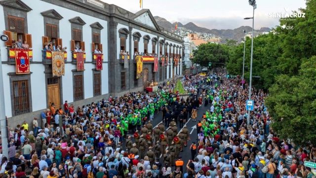 La Virgen de Candelaria, de peregrinación a Santa Cruz de Tenerife