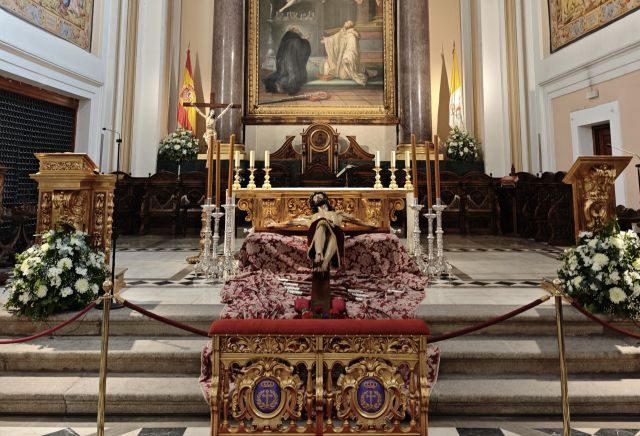 MARTES SANTO TRASLADO DEL CRISTO DE LOS ALABARDEROS