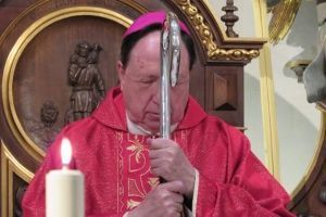 Homilía Dominical del Arzobispo Castrense. Domingo de Ramos