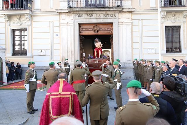 Participa en la Semana Santa de Valladolid una talla del Ejército de Tierra