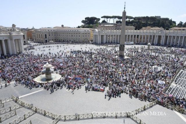 SOLEMNIDAD DE LA ASCENSIÓN DEL SEÑOR PAPA FRANCISCO REGINA CAELI Plaza de San Pedro Domingo, 29 de mayo de 2022