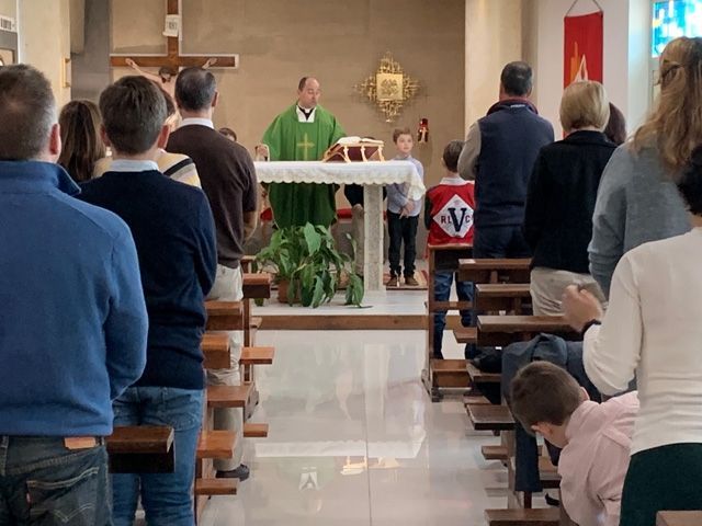 EL VICARIO EPISCOPAL DE DEFENSA D. ALBERTO GATÓN VISITA AL CONTINGENTE ESPAÑOL DESTINADO EN NÁPOLES