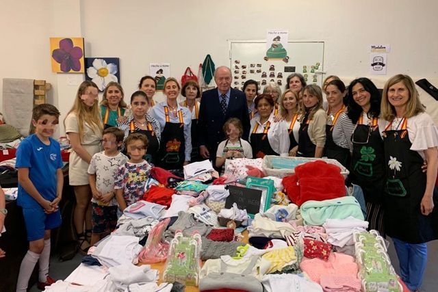 El Rey Emérito don Juan Carlos visita el “Rastrillo de la Damas del Pilar”