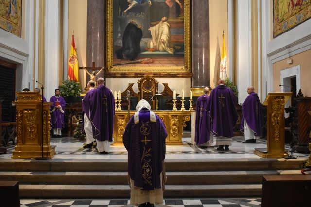 El Arzobispo Castrense preside la Misa funeral en memoria de los capellanes fallecidos este último año