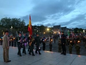 Procesión Mariana de las antorchas en el 61 EIMP