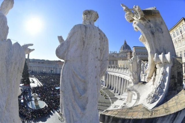 PAPA FRANCISCO ÁNGELUS Plaza de San Pedro Domingo, 12 de diciembre de 2021