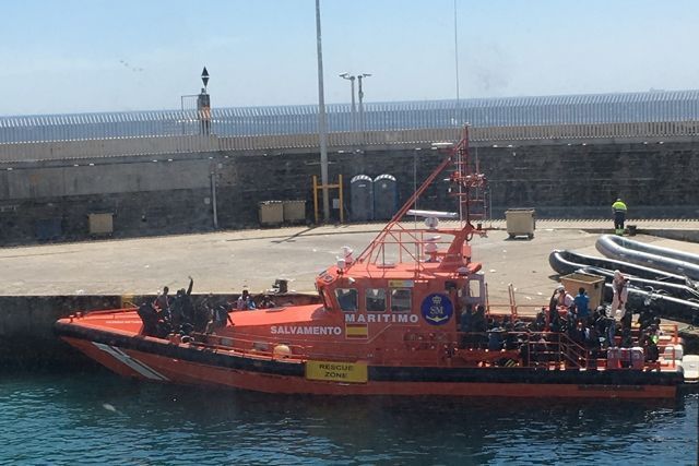 EL VICARIO DE LA GUARDIA CIVIL CON LA BENEMÉRITA EN LAS PERIFERIAS