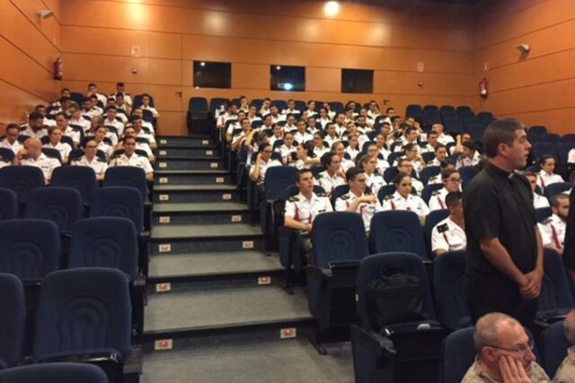 Conferencia del Arzobispo Castrense en la Academia Central de la Defensa