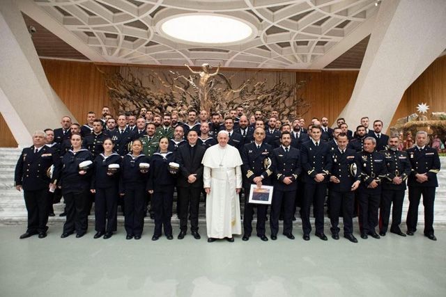 El papa Francisco recibe a la Fragata Reina Sofía en la Audiencia General