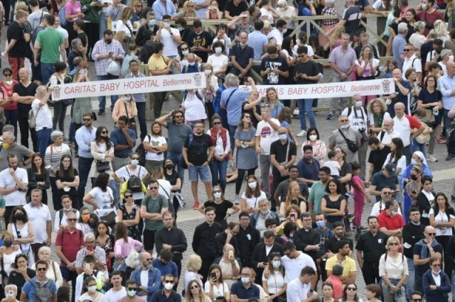 PAPA FRANCISCO ÁNGELUS Plaza de San Pedro Domingo, 3 de octubre de 2021