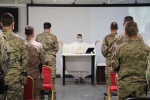 Celebración de la Patrona de Infantería, la Inmaculada Concepción, en Irak