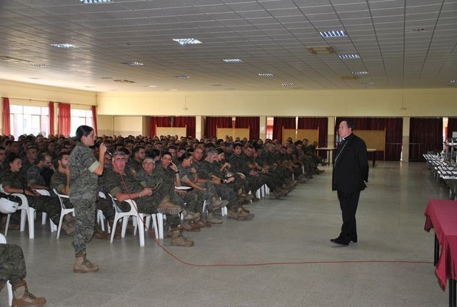 Visita Pastoral del Arzobispo Castrense y Jura de Bandera en el Acuartelamiento de Camposoto