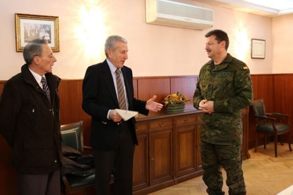 Entrega Donativo del RT-22 a Cáritas Castrense