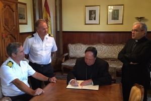 Visita pastoral del Arzobispo Castrense a unidades militares de Mallorca.