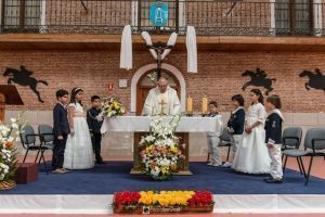 Primeras Comuniones en la Plaza de Valladolid